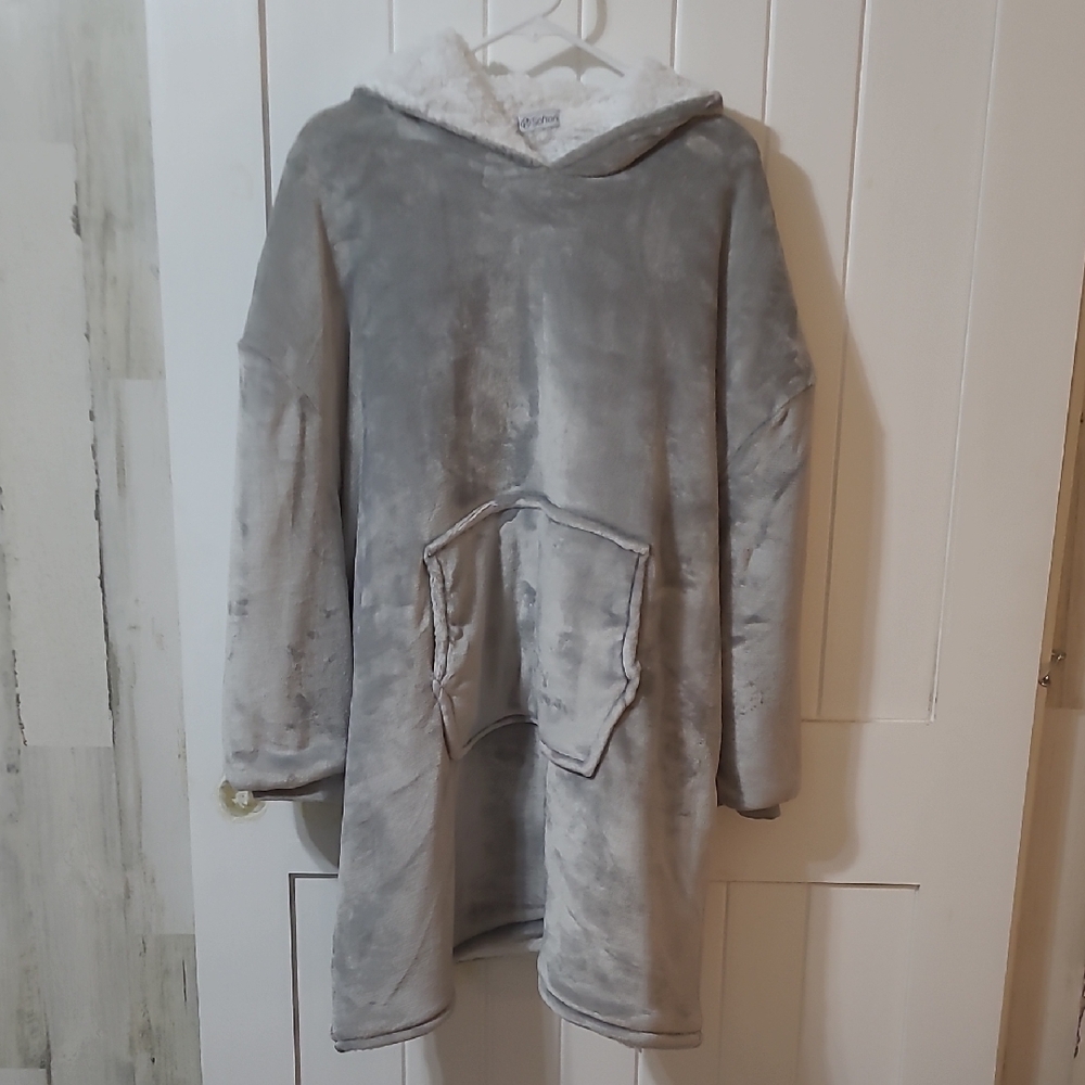 Cozy Gray Hooded Sweatshirt